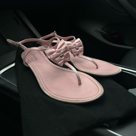 Used Authentic Chanel Pink Satin Bow Ballet Flats with Crystal CC Chanel logo - Picture 3 of 6